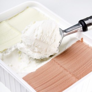 Ismerje meg, hogyan kell elkészíteni a fagylalt otthon, egy egyszerű recept - az eredmény a kiváló