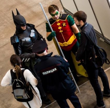 Neved, uram, Batman! „Kanadában, a rendőrség leállította a Batmobile, és a vezető nem (Batman) Neved, uram, Batman! „Kanadában, a rendőrség leállította a Batmobile, és a vezető nem