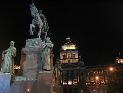 Wenceslas Square informații și fotografii, unde se află Piața Wenceslas