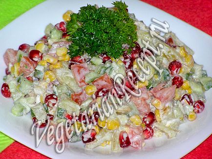 Finom saláta pirított burgonya és a gránátalma, fotó-recept