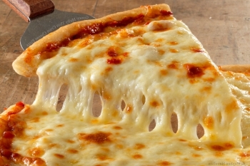 Finom pizza tészta élesztő nélkül a víz - egy finom pizza recept