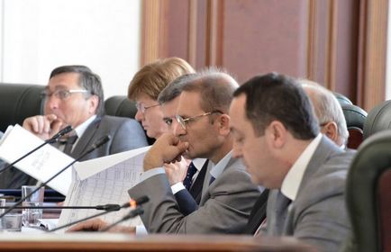 У Раді пропонують відправляти в тюрму за доведення до суїциду в соцмережах