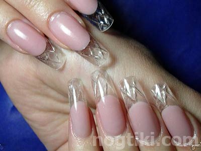 Crystal Nails - trendi manikűr 2010 (manikűr) Crystal Nails - trendi manikűr 2010