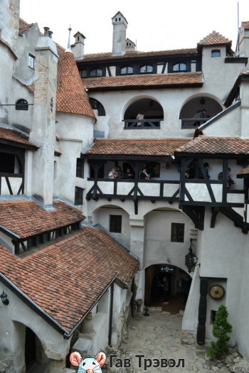 Castelul contelui Dracula din România (g