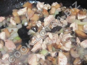 Julienne csirkével és gombával - finom házi lépés recept fotók (recept) Julienne csirkével és gombával - finom házi lépésre recept fotók