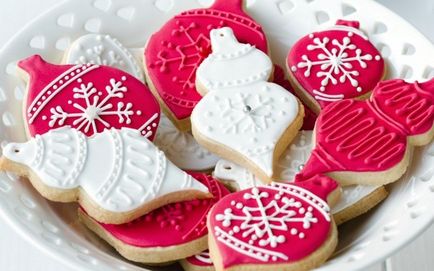 5 rețete de glazură pentru biscuiții de revelion