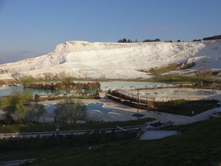 Baile albe din Pamukkale, ușor de urcat