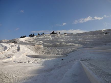 Baile albe din Pamukkale, ușor de urcat