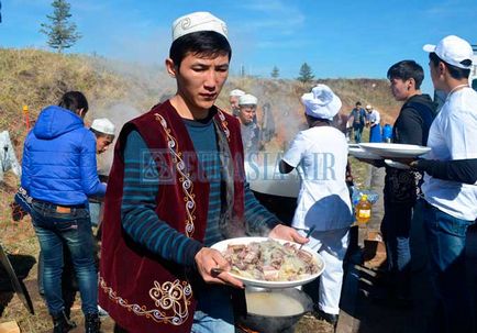 Бешбармак - символ національної кухні казахського народу