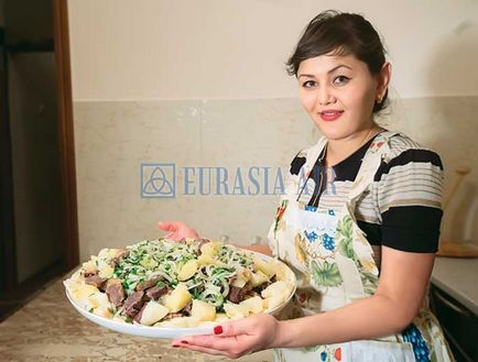 Beshbarmak - символ на националната кухня на народа на Казахстан