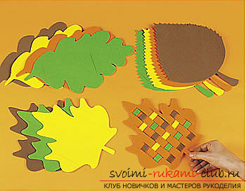 A nagyszámú minta őszi kézműves papír a gyermekek számára