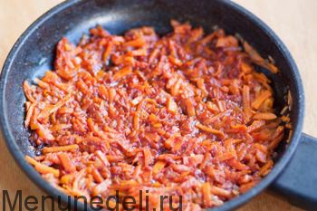 Борщ з бичками в томаті - рецепт з покроковими фото