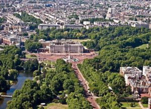 Букінгемський палац в лондоні