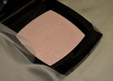 Chanel poudre universelle compacte # 150 jasmin, puțin-bate