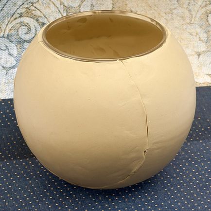 Декоративна ваза в техніці сграфіто