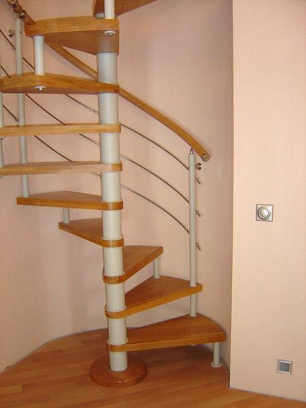Instrucțiuni pentru calcularea și instalarea scărilor din lemn în spirală (fotografie și video)