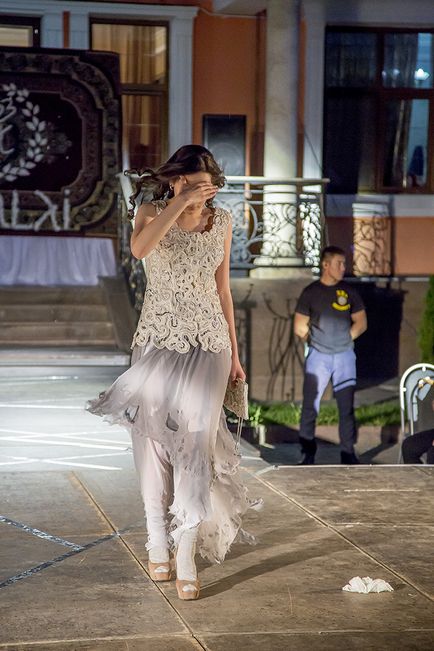 Glamour în spectacolul din Almaty din colecția de kuralai nurkadilova