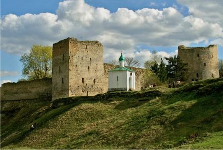 Cetatea Izborsk 1