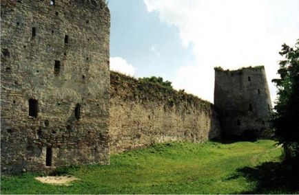 Cetatea Izborsk 1