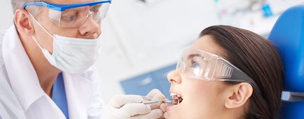 Як відбувається протезування зубів