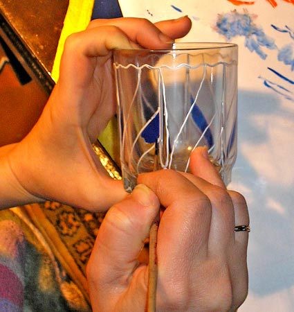 Як розписати свічник вітражними фарбами майстерклас