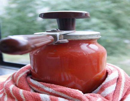 Як закатати помідори у власному соку, консервування соків