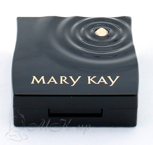 Pensulă cosmetică pentru aplicarea tonului de la mary kay, make-up!