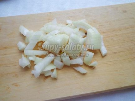 Piros leves húsgombóccal (húsgombóc) Piros leves húsgombóccal
