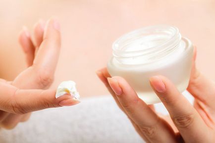 Creme de ochi reguli pentru aplicarea de produse cosmetice