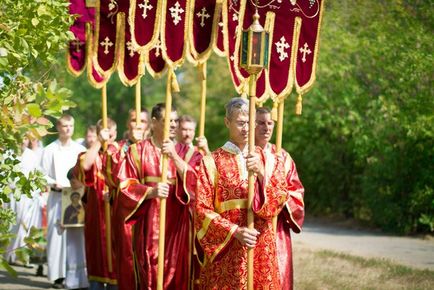 Хресний хід - це спільне свідоцтво про християнську віру, волгоградская та Ковельська єпархія