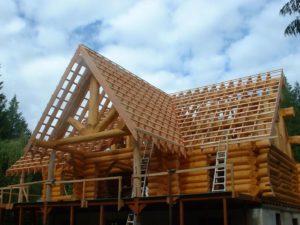 Дах дерев'яного будинку розбираємося в будівельних технологіях
