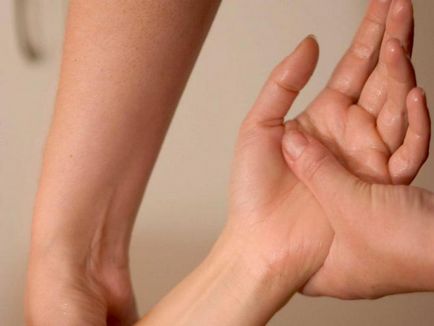 Масаж пальців рук може повернути здоров'я всьому організму