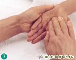 Masajul mâinilor în salonul de unghii