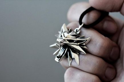 Medalionul Witcher - nu este un cadou pentru un tipist
