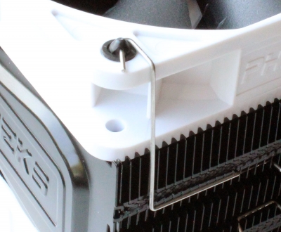 Moda pentru două ventilatoare fan-uri ph-tc12dx și thermaltake nic c5