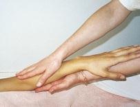 Modelarea masajului mâinilor în salonul de înfrumusețare