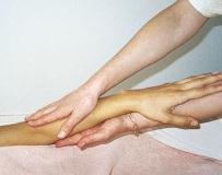 Modelarea masajului mâinilor în salonul de înfrumusețare
