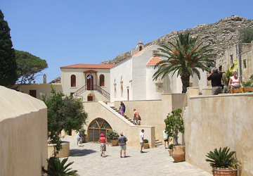 Mănăstirea a fost transportată la mănăstirea din Creta, satul a adormit, recenzii și fotografii