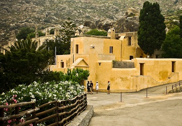 Mănăstirea a fost transportată la mănăstirea din Creta, satul a adormit, recenzii și fotografii