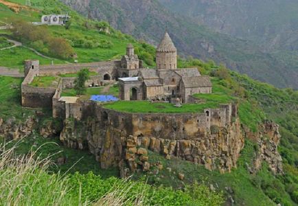Tatev kolostor (Örményország) története, egy leírást, hogyan lehet