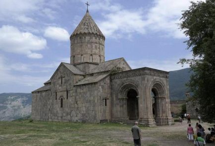Tatev kolostor (Örményország) története, egy leírást, hogyan lehet