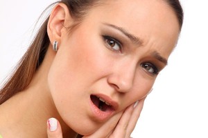 Lehet egy foga fáj a torka, és hogyan kell kezelni