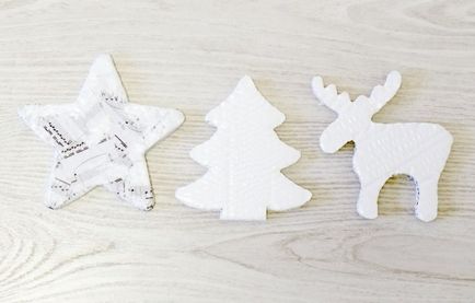 Jucării de Anul Nou cu ornamente proprii din carton, lemn tăiat și materiale plastice