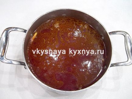 Funs delicios borsch cu chifteluțe