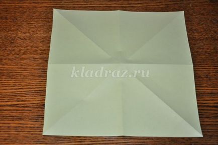 Tömeges virágok saját kezűleg (szerző) Tömeges virágok saját kezével