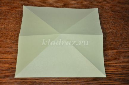 Tömeges virágok saját kezűleg (négyzet felső sarok) Tömeges virágok saját kezével