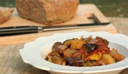 Овочеве рагу з баклажанами і кабачками - рецепти з фото