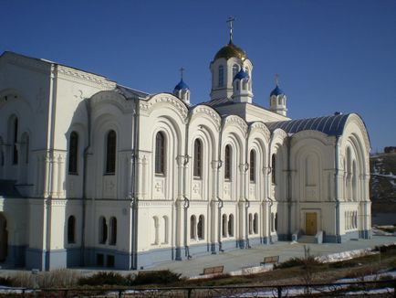 Prima excursie a Mănăstirii Transfigurare Ust-Medvedinsky de-a lungul rută m21