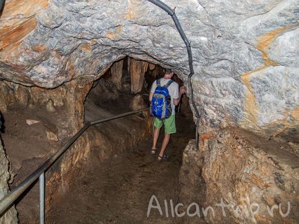 Печера дім в Аланії - корисна інформація та відео