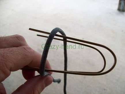 Weave csomót majom ököl a kezével (a kezüket) Weave csomót majom ököl saját kezűleg